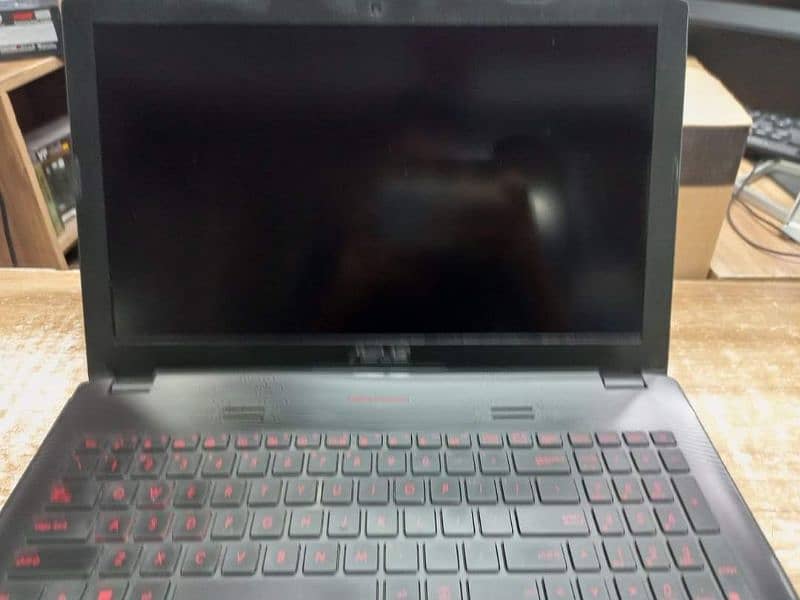 Asus ROG GL552V, i7 6th, 16gb, 256gbssd, GTX 960, (4gb Graphics) 7