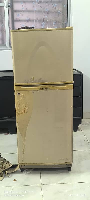 DAWLANCE ROOM FRIDGE (URGENT SALE) 1