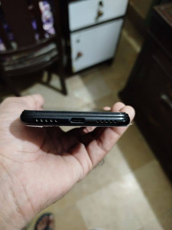 Xiaomi Redmi Note 7 with Box 3