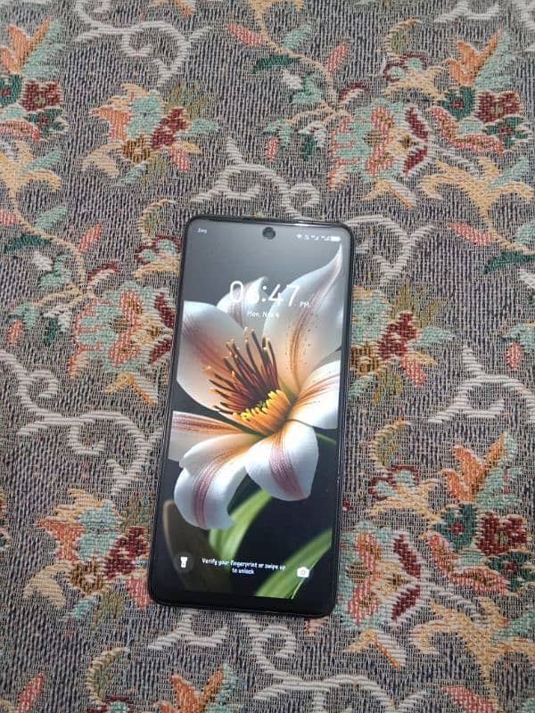 Tecno spark 20 8+8/256 1