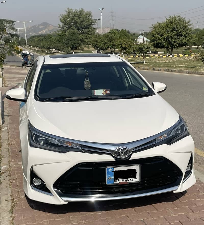 Toyota Altis Grande 2021 1.8 CVT Black Interior 0