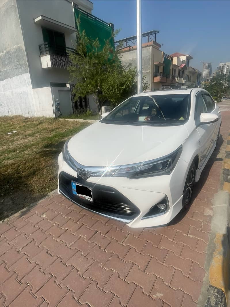 Toyota Altis Grande 2021 1.8 CVT Black Interior 1