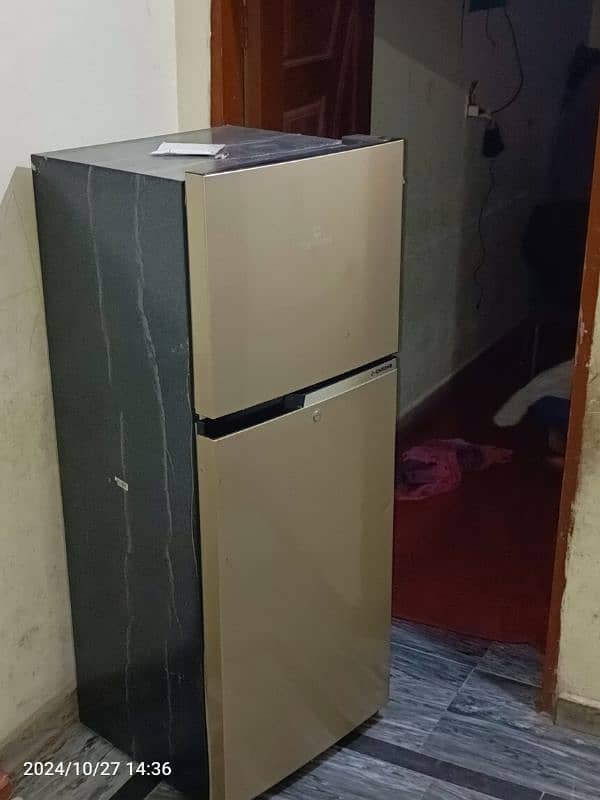 Large Dawlance 9173WB Chrome Fridge with Free Fridge Stand 4