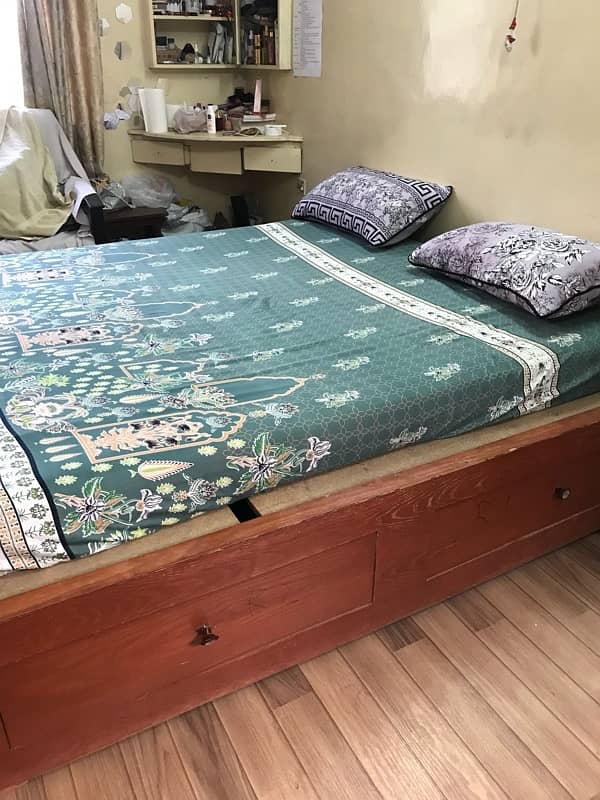 urgent sale King Size wooden bed available for sale 2