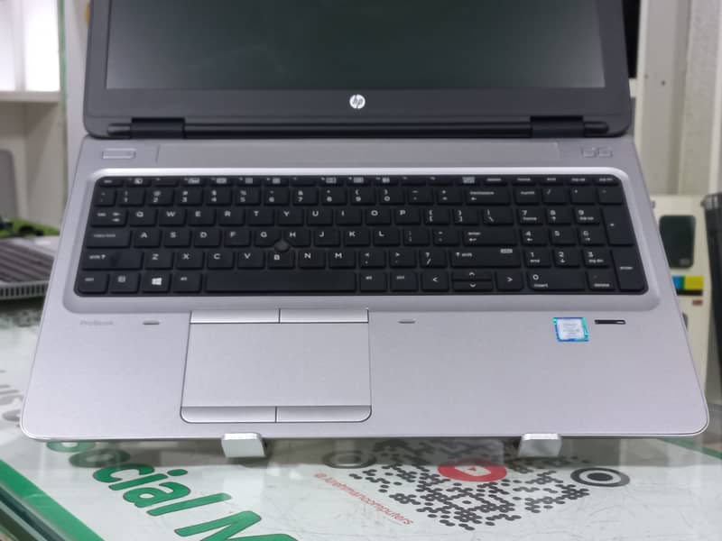 Hp probook 650 g3 core i5 7th gen 2gb graphics card with backilit 2