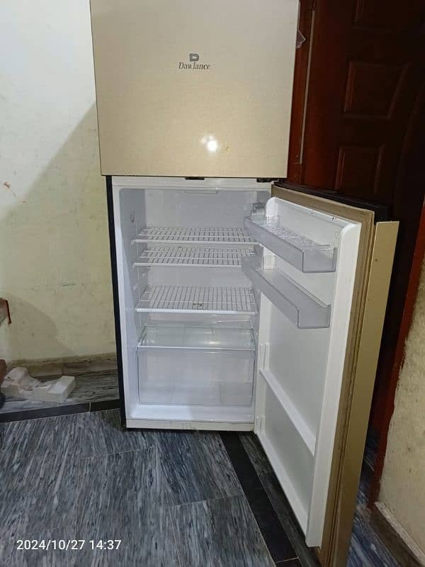 Large Dawlance 9173WB Chrome Fridge with Free Fridge Stand 12