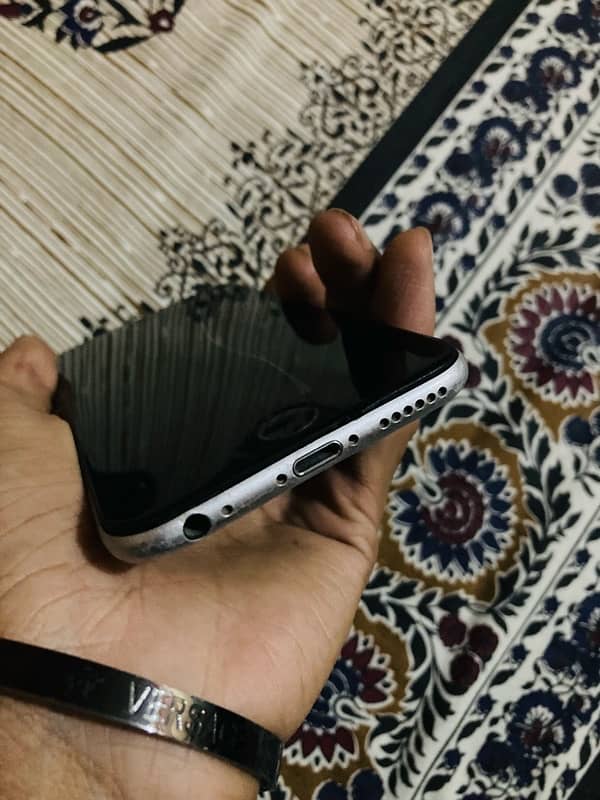 iPhone 6 64gb PTA. 4