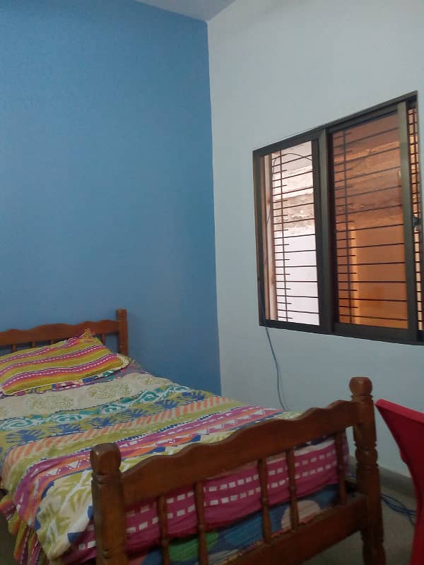 Corner 240 Yards 60ft Road Leased House Old Condition For Sale In Gulshan Block 1 8