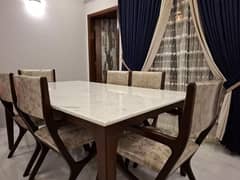 6 seater Dinning table