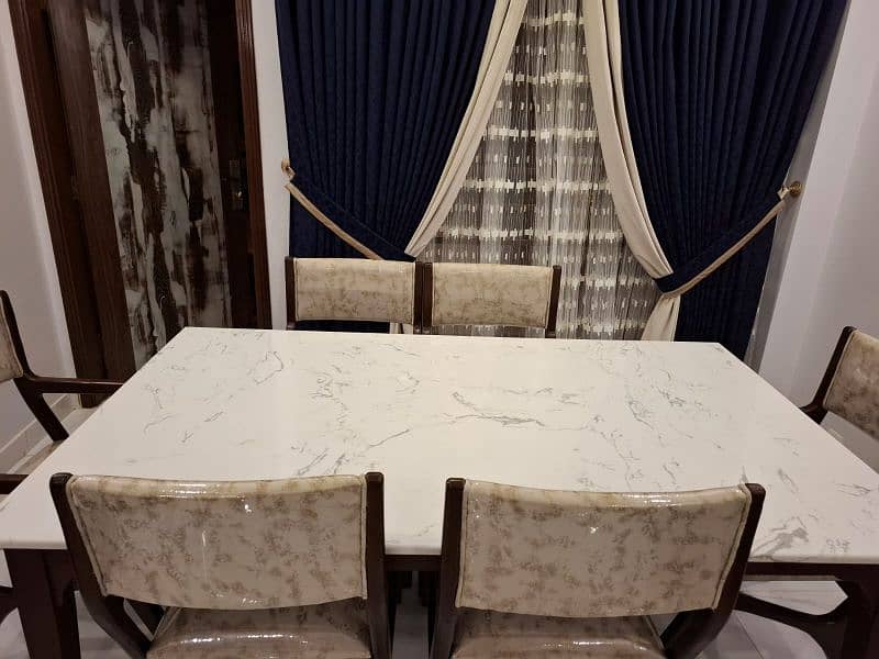 6 seater Dinning table 1