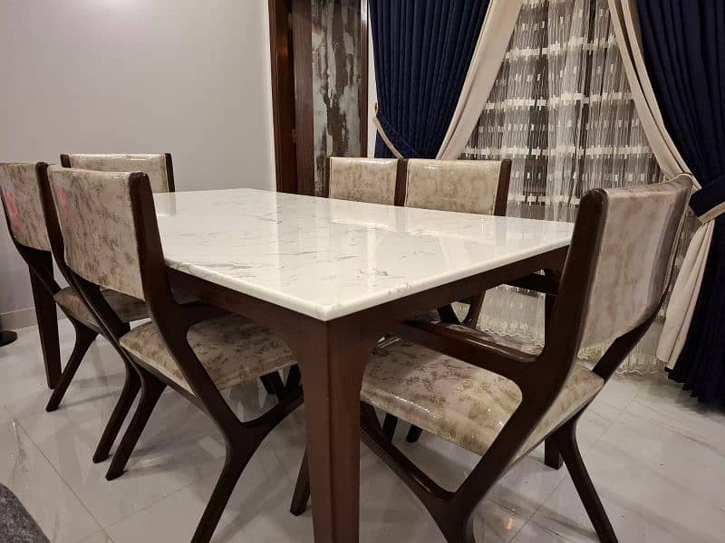 6 seater Dinning table 4