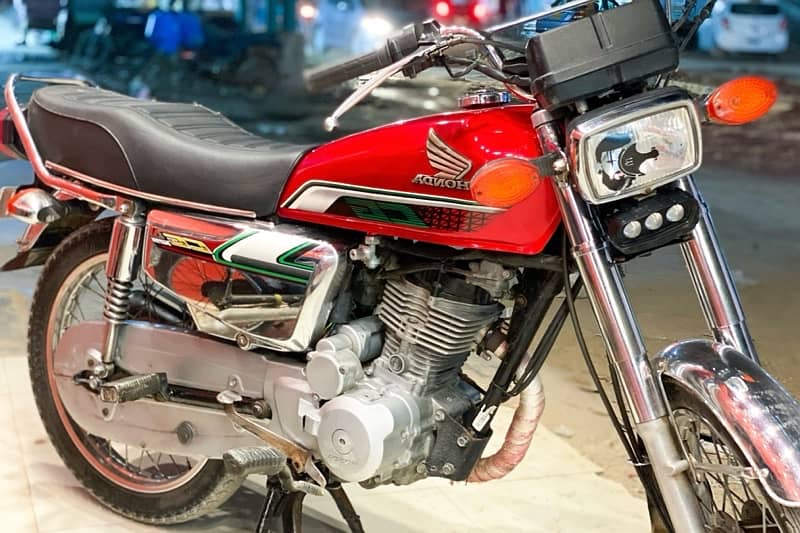 HONDA CG 125 SE 2023 END KARACHI NO 10 month SEALD PACK ENGINE 0