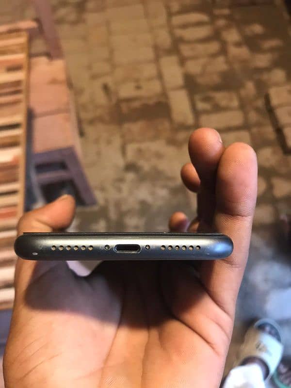 I want To Sale My Iphone 11 64gb battery health 87 4