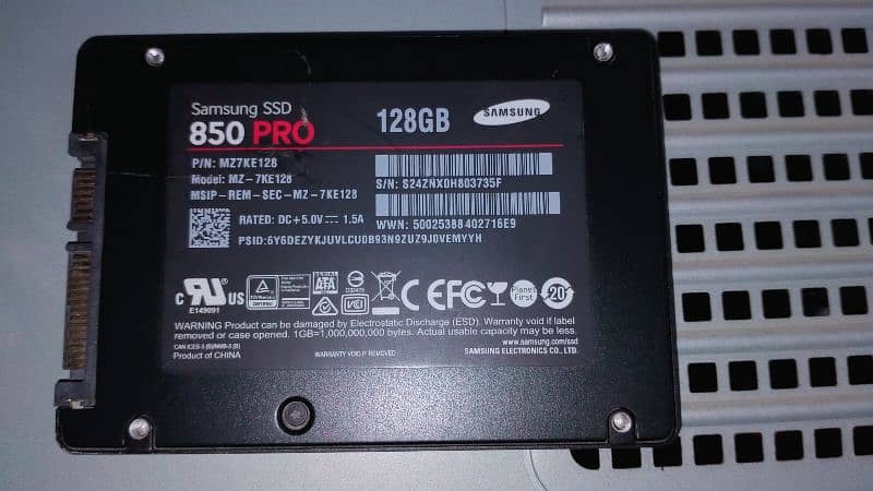 Samsung SSD 128 GB SATA 0