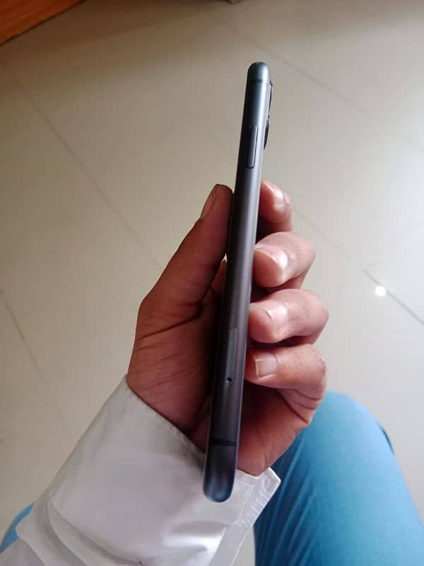 iphone 11 non pta Urgent sale 3