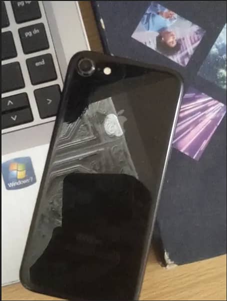 iPhone 7 non-PTA 4