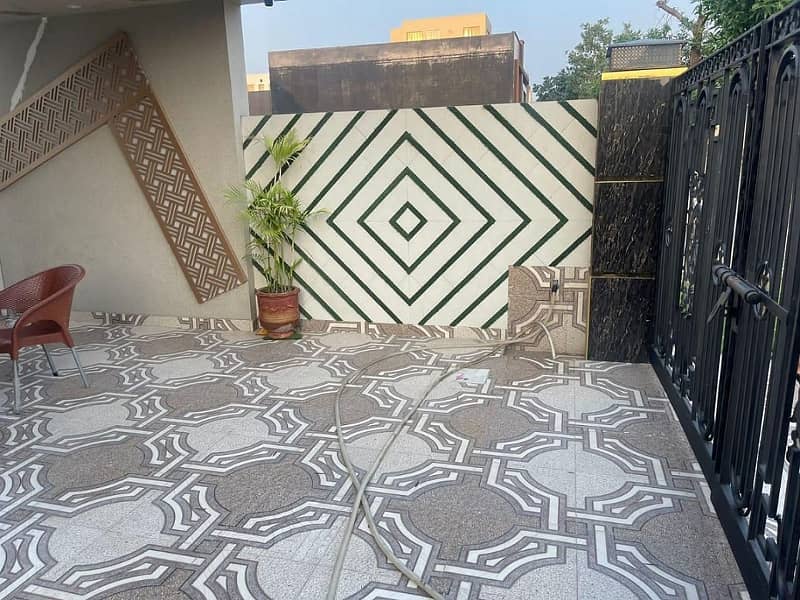 10 Marla House For Sale In Ghaznavi Block Bahria Town Lahore 1