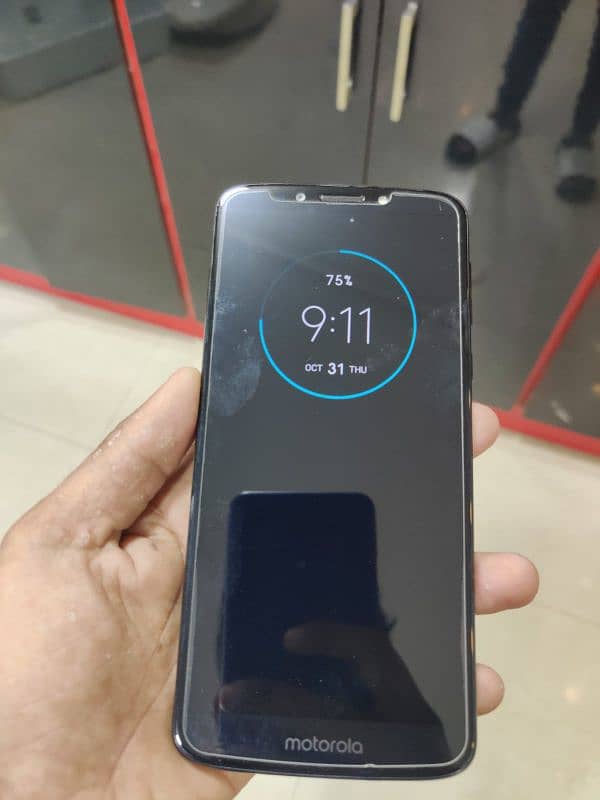 Moto E5 Plus | 3GB RAM AND 32GB ROM | NON APPROVED 1