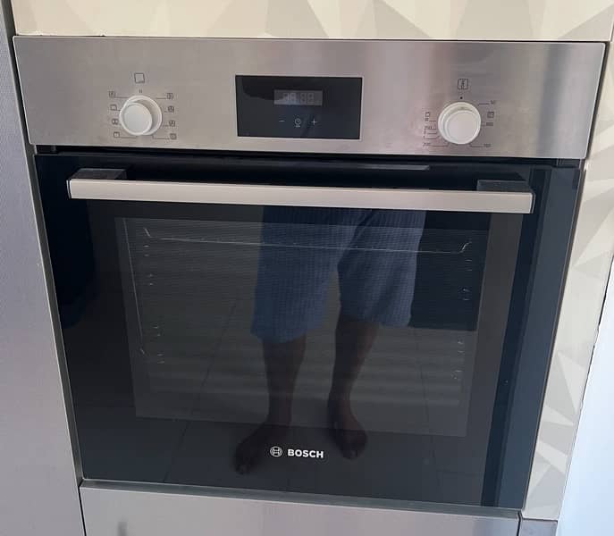 BOSCH BUILT IN OVEN ****NEW*** 0