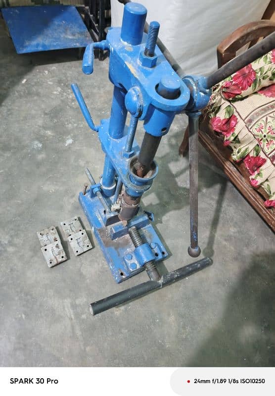 Manual Moduling Machine For Data Cable Manufacture 2