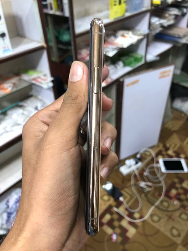 iPhone 11 pro 5