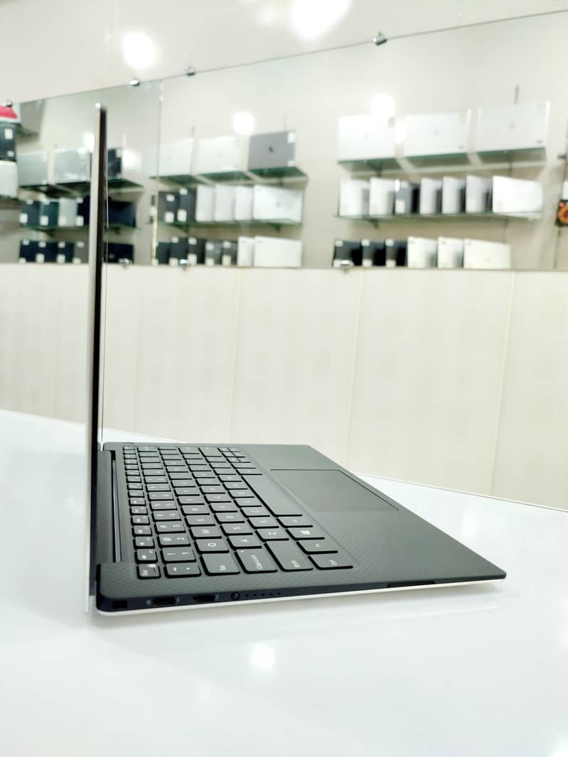 Dell XPS 13 9380 | 8th Gen Core i5 | 8/256  at ABID COMPUTERS MULTAN 4