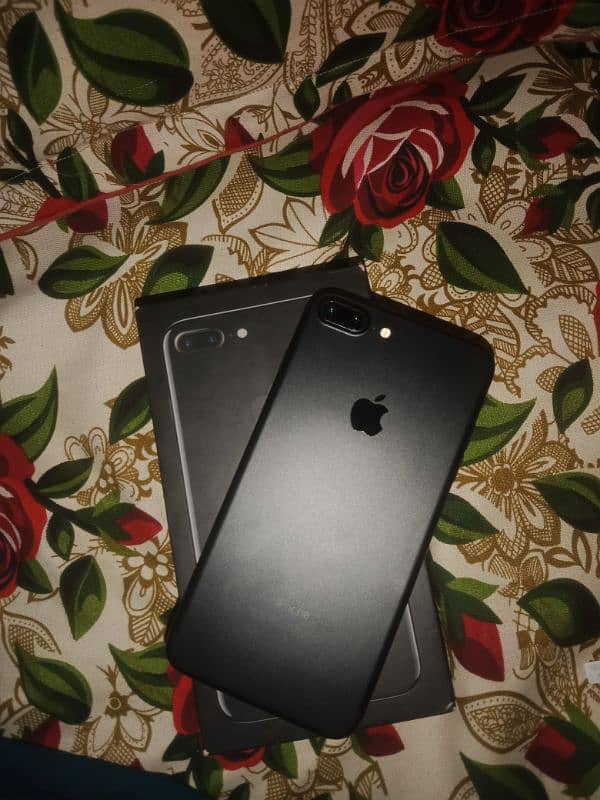 iphone 7plus 128GB pta approved box tot giya hey 0