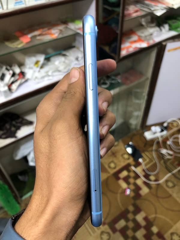 iPhone XR 2