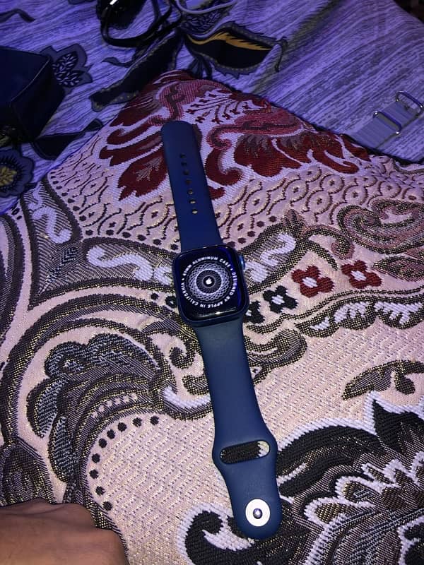 apple watch series 7 lock to owner 2