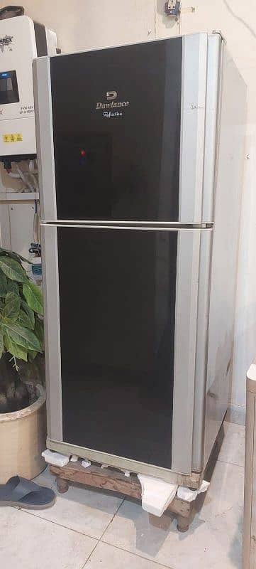 dawlance medium size crystal refrigerator 12