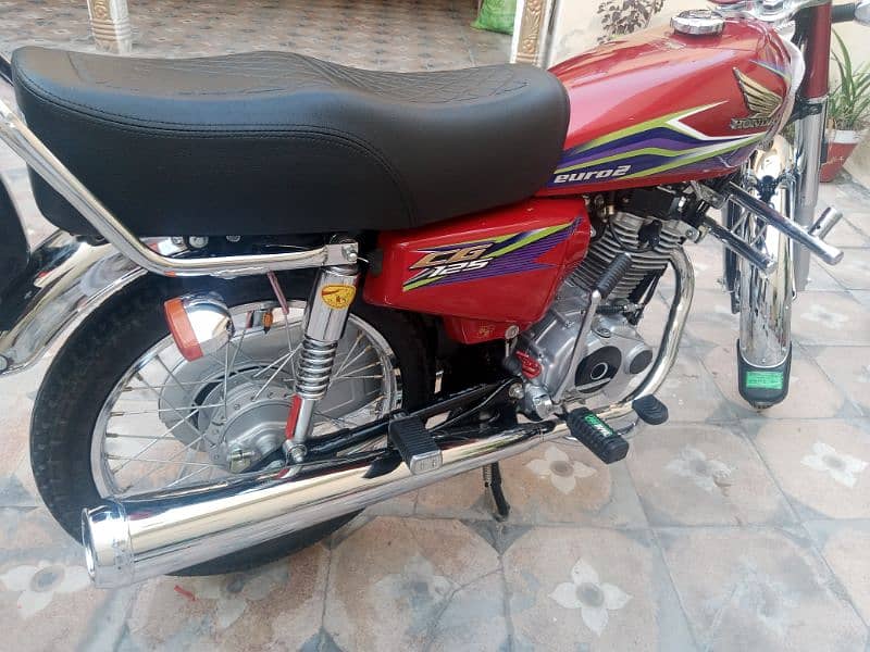 HONDA24 MODEL ISLAMABAD GOLDEN NUM ON MY NAME ZERO METRE CONDITION 4