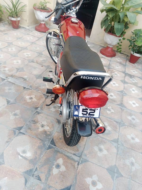 HONDA24 MODEL ISLAMABAD GOLDEN NUM ON MY NAME ZERO METRE CONDITION 8