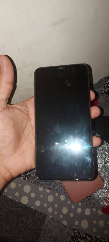 I phone 11 pro max 13