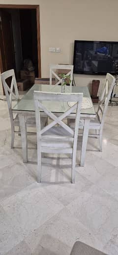 4 Seater Dinning Table