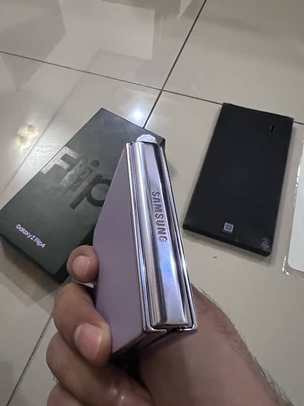 Samsung Zflip 4 (OFFICIAL PTA APPROVED) 1