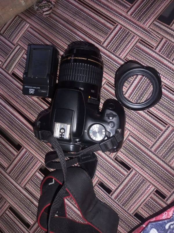 DSLR camera 1300d model complete Saman ke sath 2