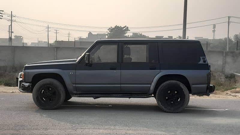 Nissan Patrol 1991 4