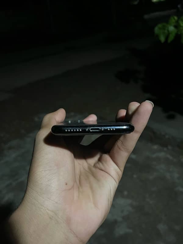 i phone 11 pro 0