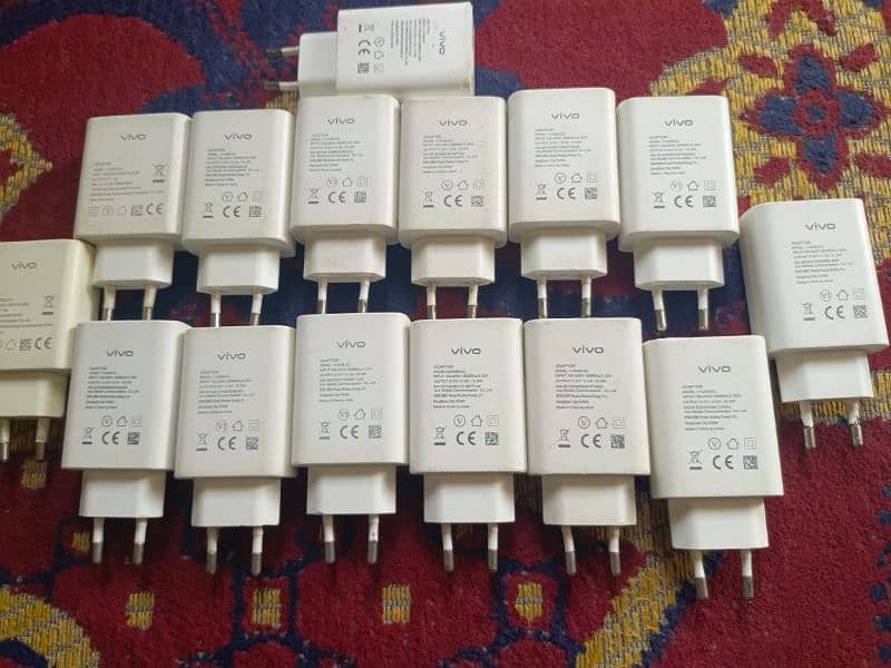 vivo. 10W. Orgnial charger 0