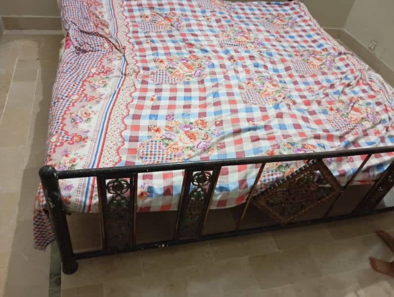 iron bed for sale without mattress 3