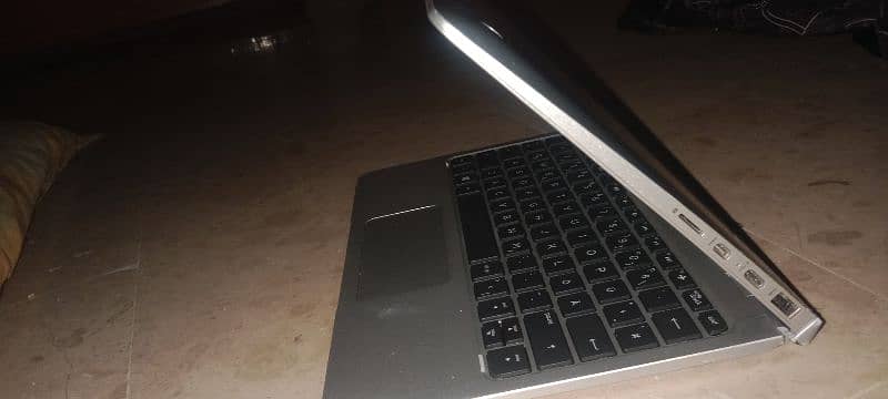 HP Atom x5 touch Laptop 4