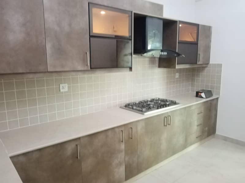 3 Bed Apartment Available For Rent In Askari 11 Sec-D Lahore 22