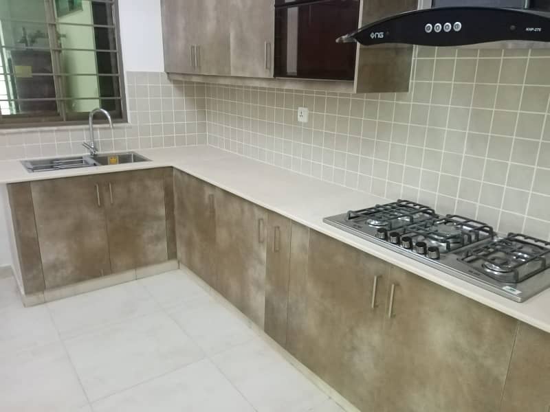 3 Bed Apartment Available For Rent In Askari 11 Sec-D Lahore 25