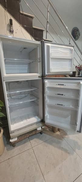 Dawlance crystal refrigerator 4