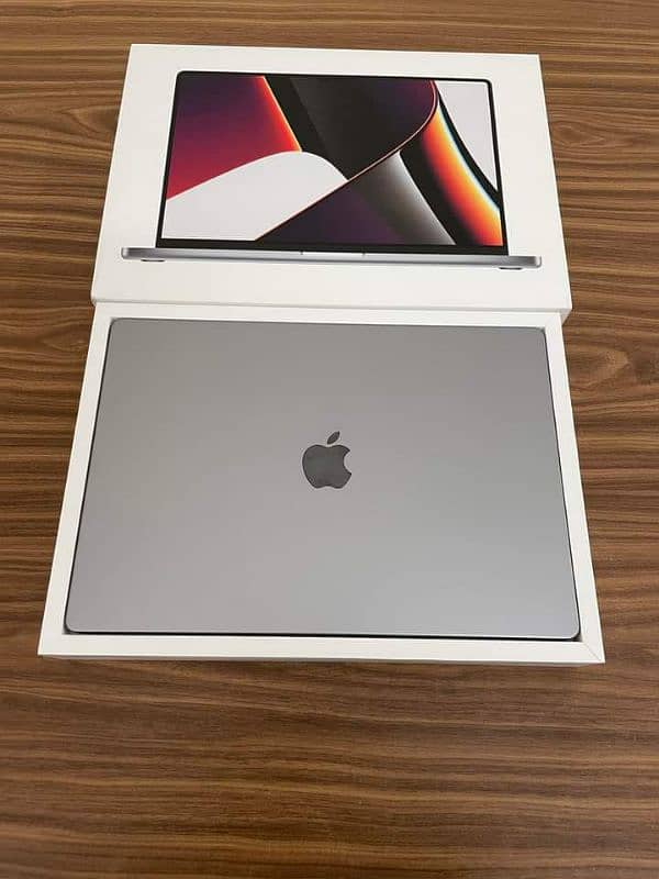 apple MacBook pro apple MacBook air core i7 i5 with box 1