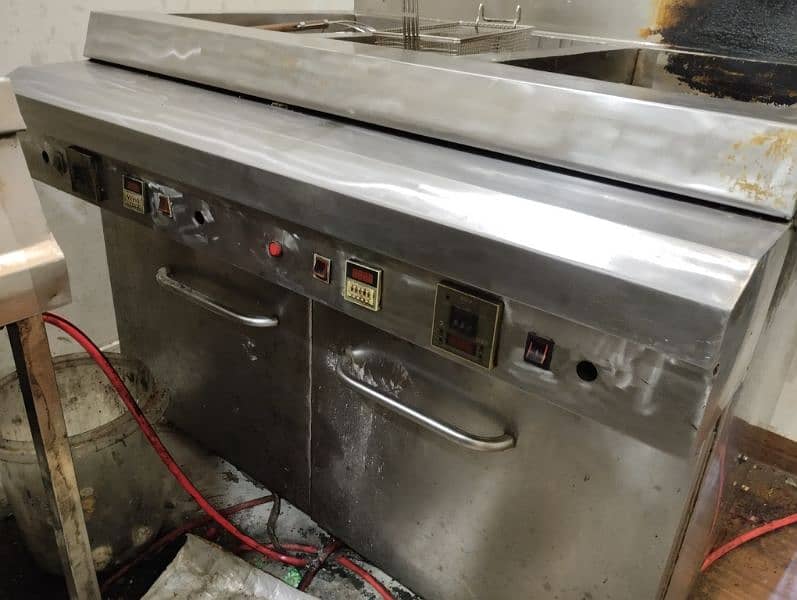 Fast food deep fryer machine 32 liter and separate hot plate machine 2