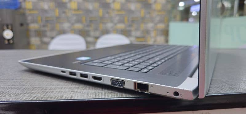 Hp Probook 470 G5 Core i7 8th Generation 2gb card Nvidia Mx930 7