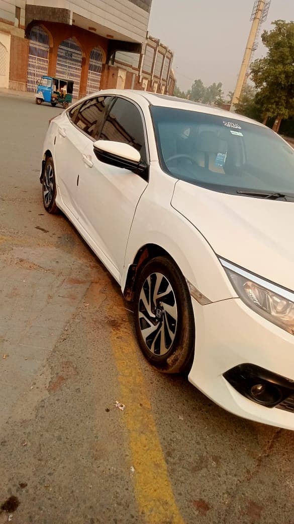 Honda Civic Oriel 2017 4