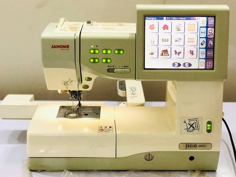 Janome 11000 japani machine 0