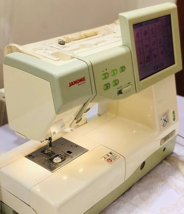 Janome 11000 japani machine 1